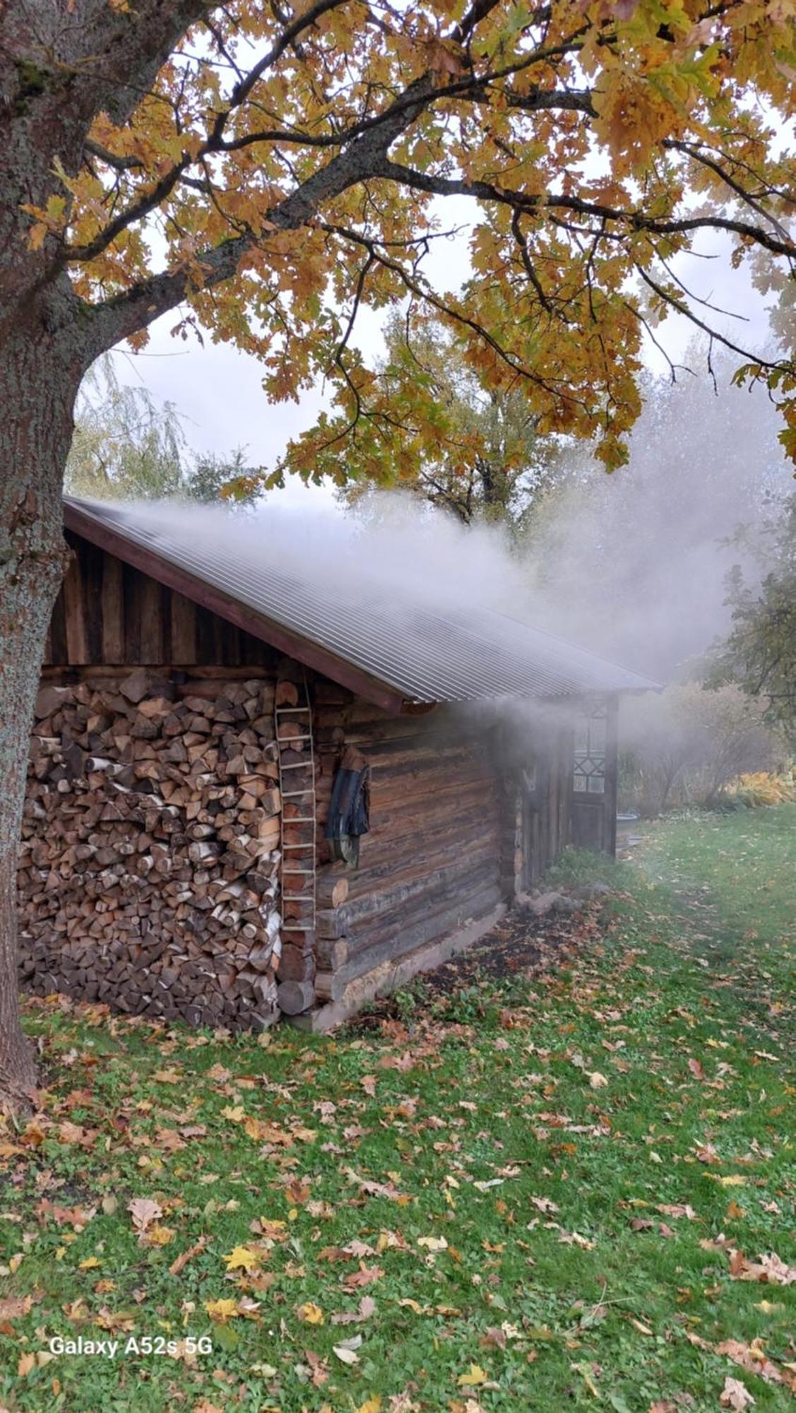 Idilliska Latgaliesu Lauku Maja Ar Melno Pirti Villa Aglona Bagian luar foto
